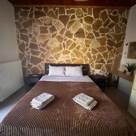 Artemis Apartment Near Athens Airport ภายนอก รูปภาพ