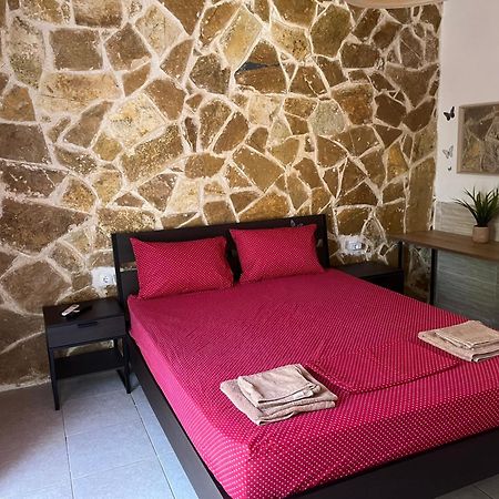 Artemis Apartment Near Athens Airport ภายนอก รูปภาพ