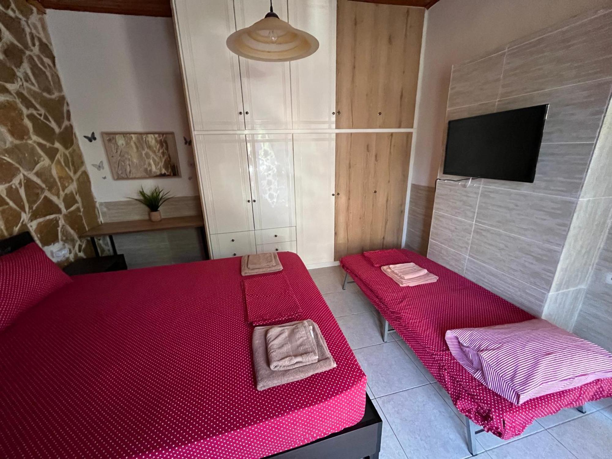 Artemis Apartment Near Athens Airport ภายนอก รูปภาพ